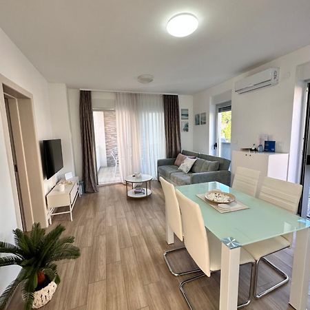 Love Borik Apartment Zara Esterno foto