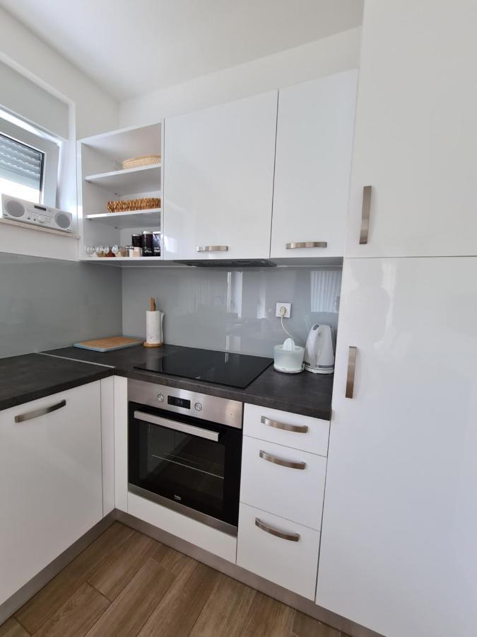 Love Borik Apartment Zara Esterno foto
